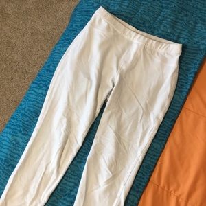 White jeggings. No signs of wear.